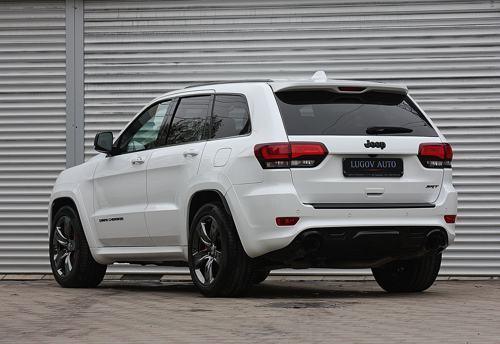 Lugov Auto (Лугов авто) - Jeep Grand Cherokee SRT8