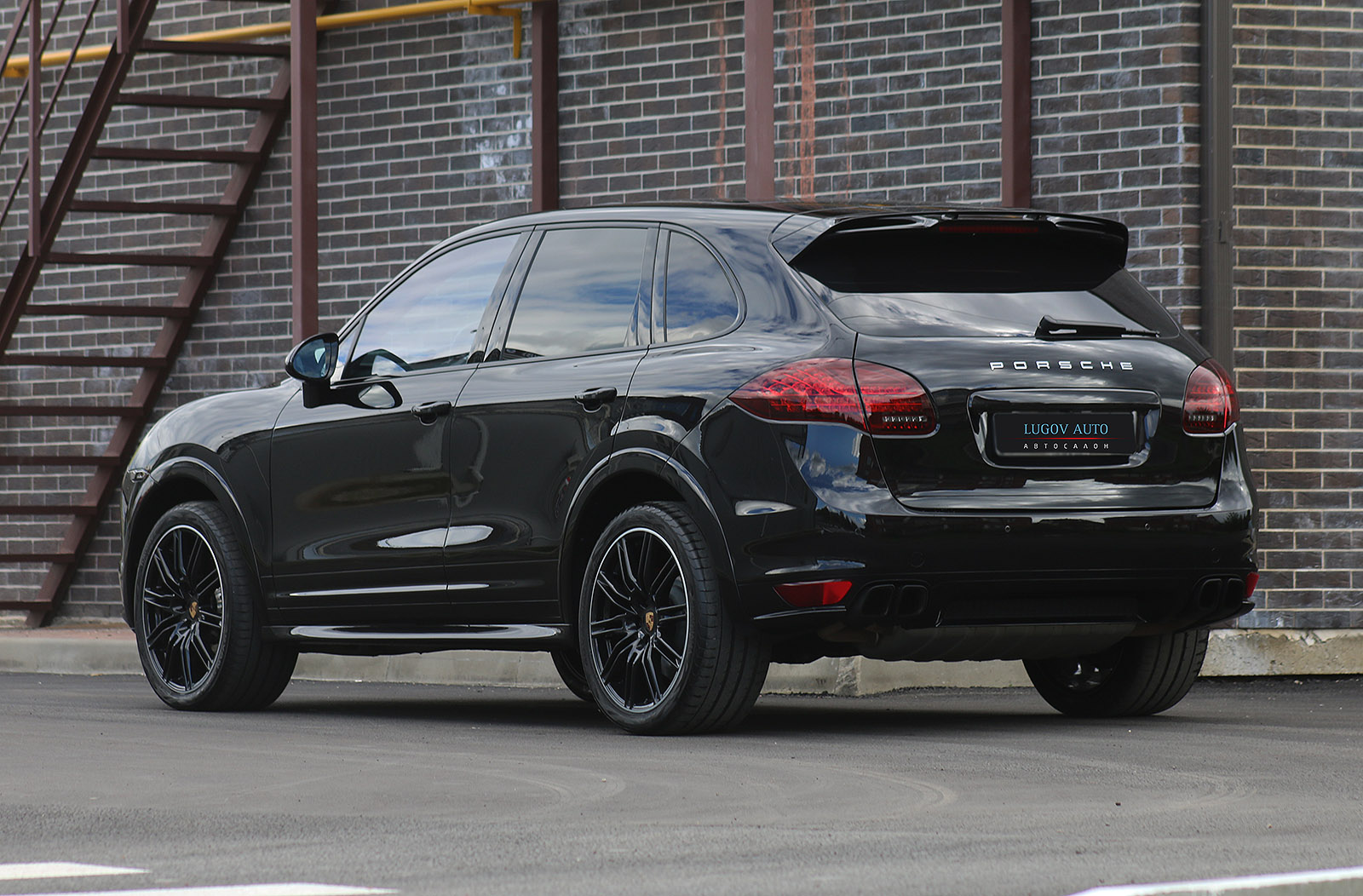 Lugov Auto (Лугов авто) - Porsche Cayenne Turbo S