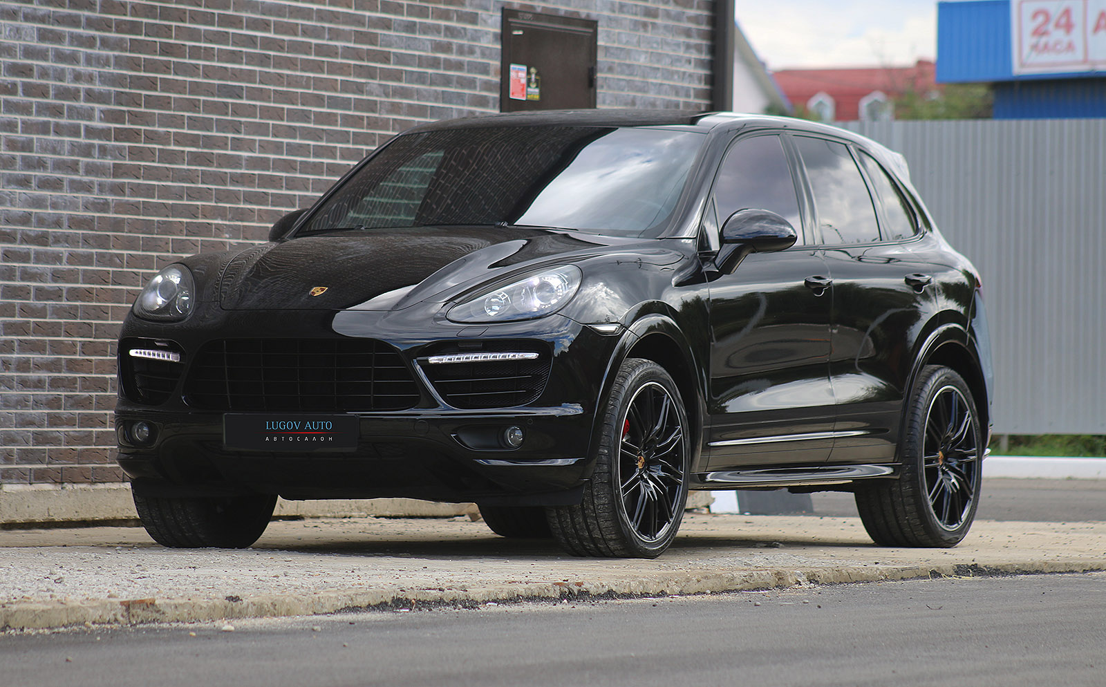 Lugov Auto (Лугов авто) - Porsche Cayenne Turbo S