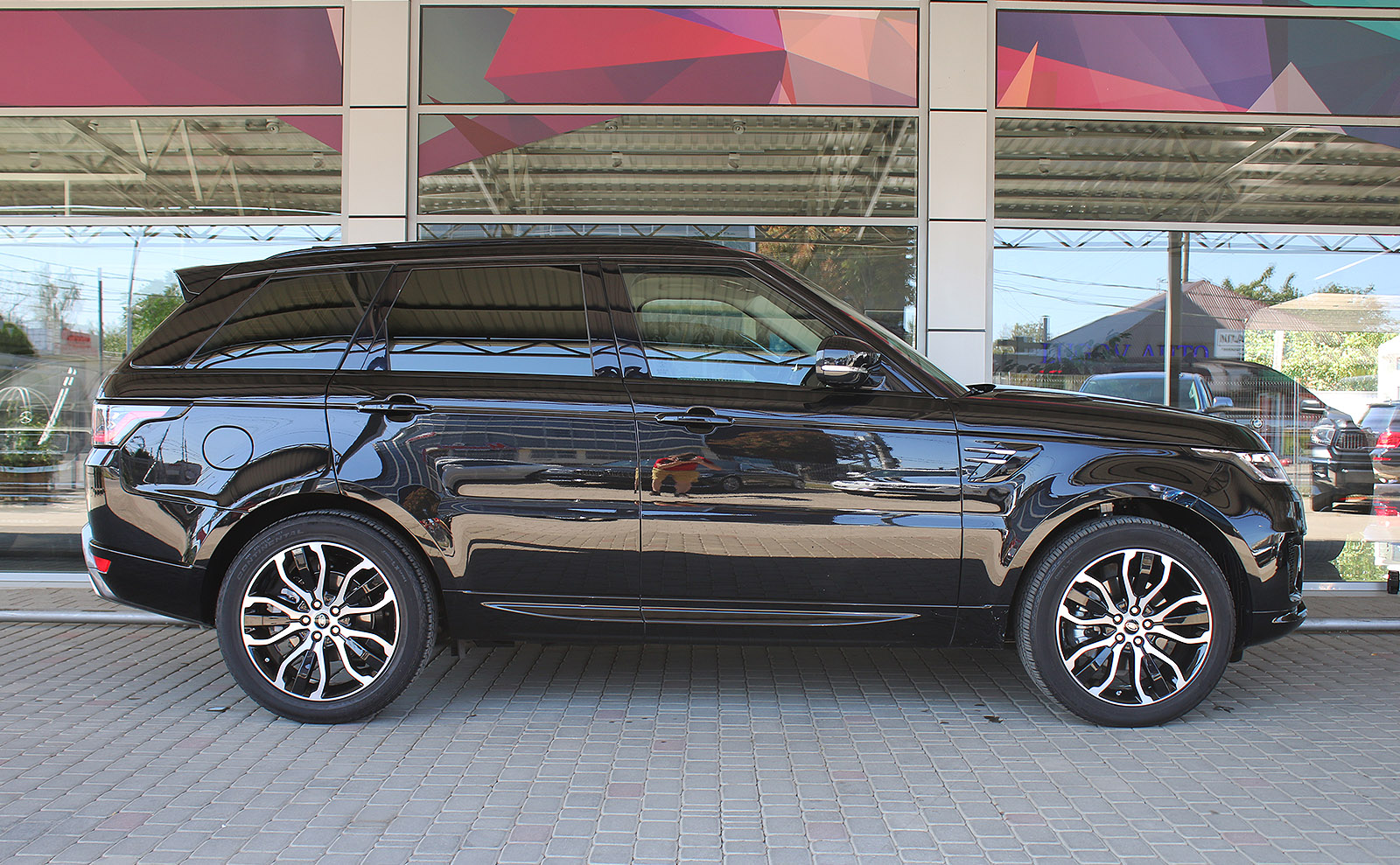 Lugov Auto (Лугов авто) - Land Rover Range Rover Sport