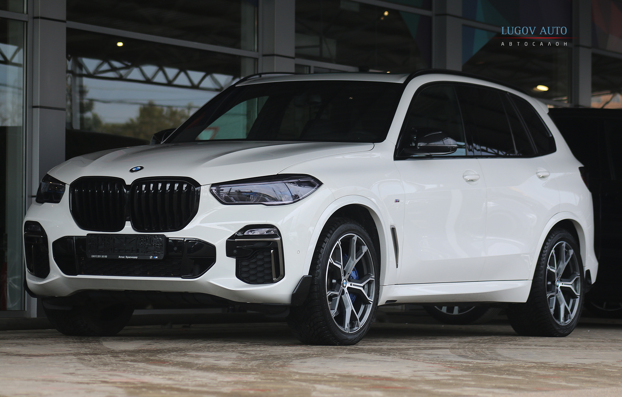 Lugov Auto (Лугов авто) - BMW X5 M50i