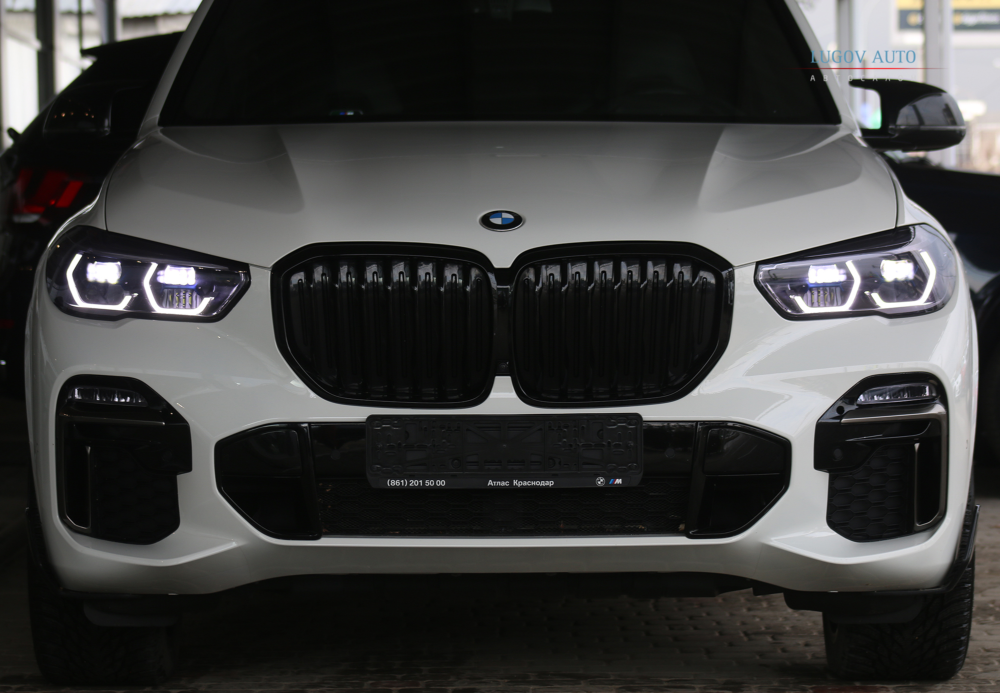 Lugov Auto (Лугов авто) - BMW X5 M50i