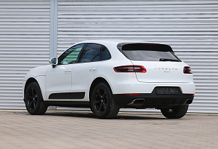 Porsche Macan , 2016