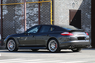 Porsche Panamera I Turbo, 2011