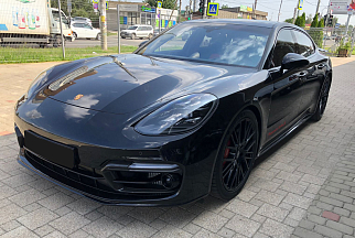 Porsche Panamera Turbo S, 2021