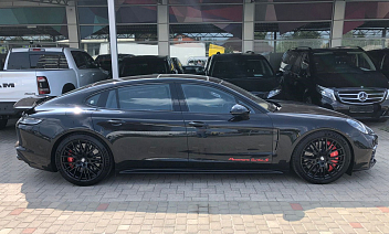 Porsche Panamera Turbo S, 2021