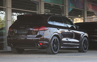  Porsche Cayenne S, 2014