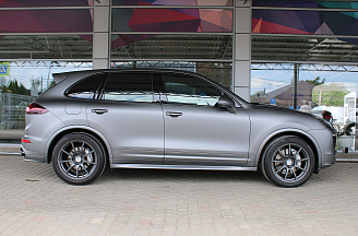  Porsche Cayenne S, 2017