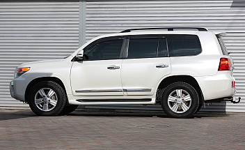 Toyota Land Cruiser 200, 2013