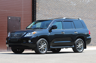 Lexus LX  570, 2011