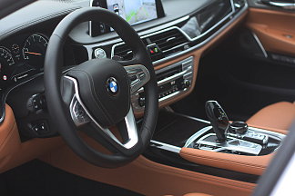 BMW 750i xDrive, 2016