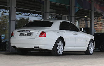 Rolls-Royce Ghost, 2010