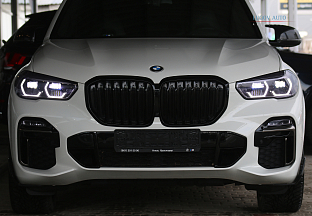 BMW X5 M50i, 2020