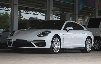 Porsche Panamera Turbo, 2018