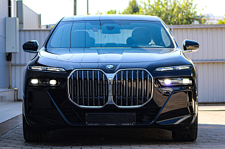 BMW  740d xDrive, 2023