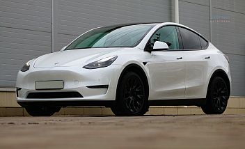 Tesla Model Y, 2021