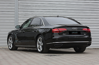 Audi A8  Long, 2015