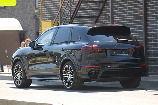 Porsche Cayenne GTS, 2016