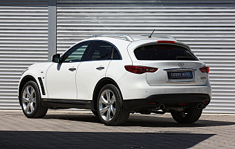 Infiniti QX70, 2013