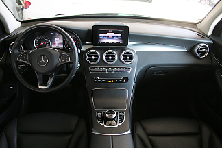 Mercedes-Benz GLC300 , 2019