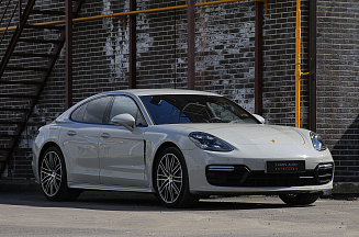  Porsche Panamera  4 S, 2018