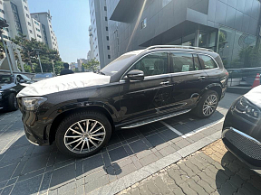 Mercedes-Benz GLS 400d, 2023