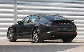 Porsche Panamera 4S, 2017