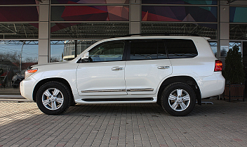 Toyota Land Cruiser 200, 2013