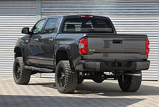 Toyota Tundra , 2016