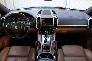 Porsche Cayenne, 2012