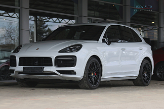 Porsche Cayenne GTS, 2021