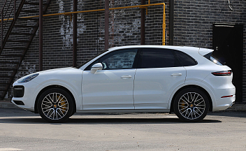 Porsche Cayenne Turbo, 2018