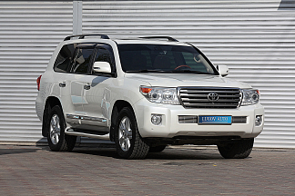 Toyota Land Cruiser 200, 2013