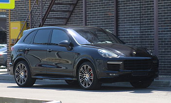 Porsche Cayenne GTS, 2016