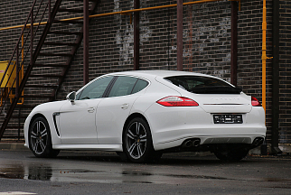 Porsche Panamera I 4S, 2011