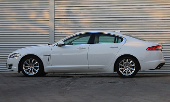 Jaguar XF , 2013