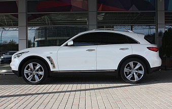 Infiniti FX37S, 2013